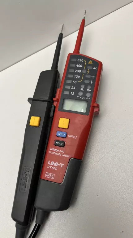 MIERNIK UNIWERSALNY UNI-T UT18C