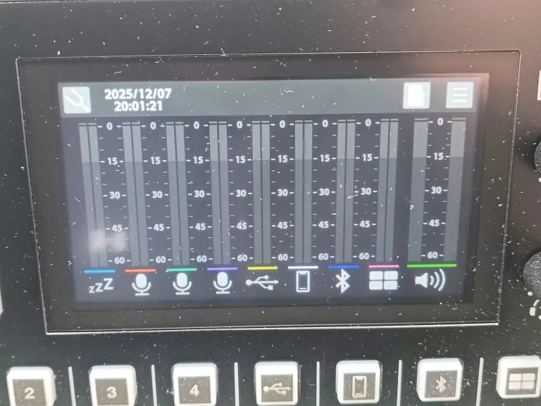 BOSS GCS-8 GIGCASTER 8 (AUDIO INTERFACE, MIXER, MULTIEFEKT)