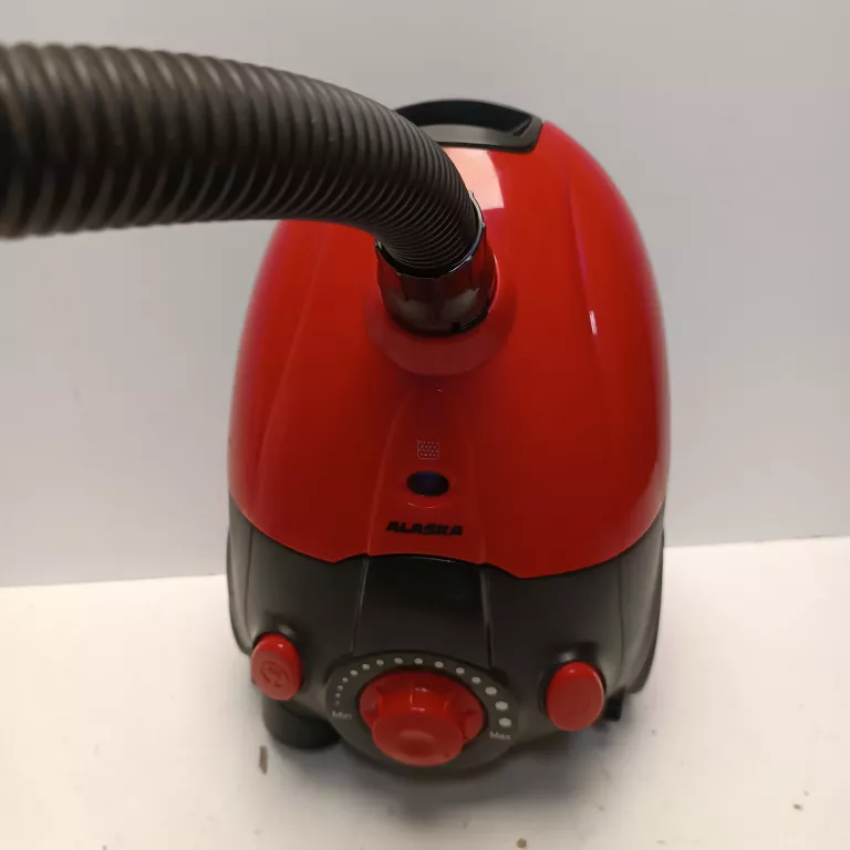 ODKURZACZ ALASKA MODEL VC1210 CZERWONY