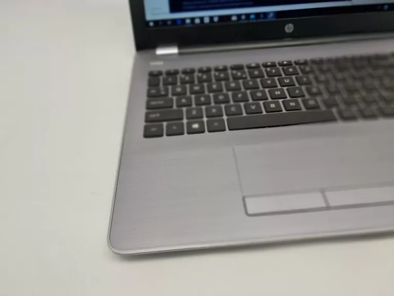 LAPTOP HP 250 G6 I5