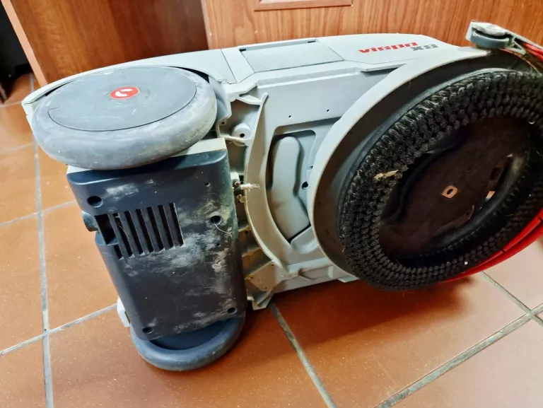 MASZYNA CZYSZCZĄCA COMAC VISPA XS B