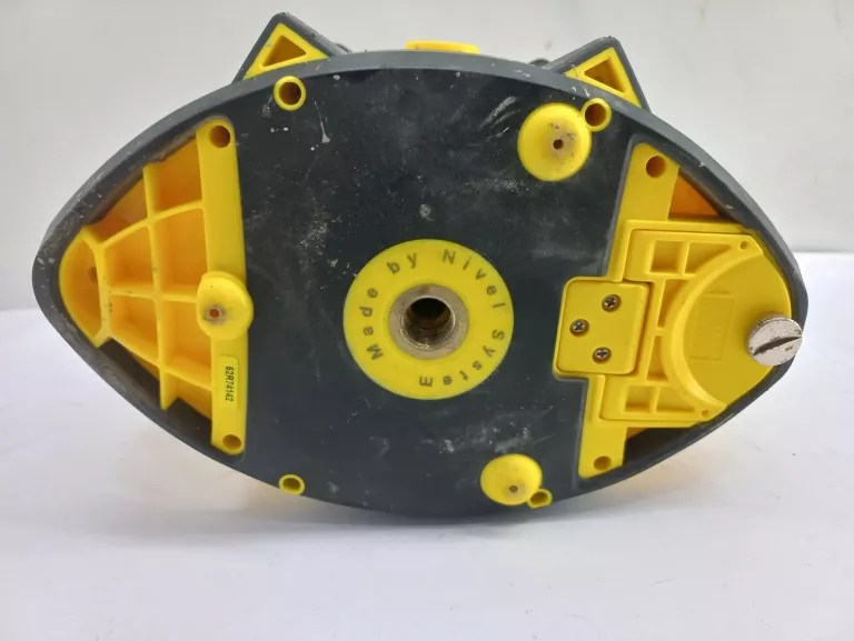 NIWELATOR LASEROWY NIVEL NL520 WALIZKA + STOJAK + ŁATA