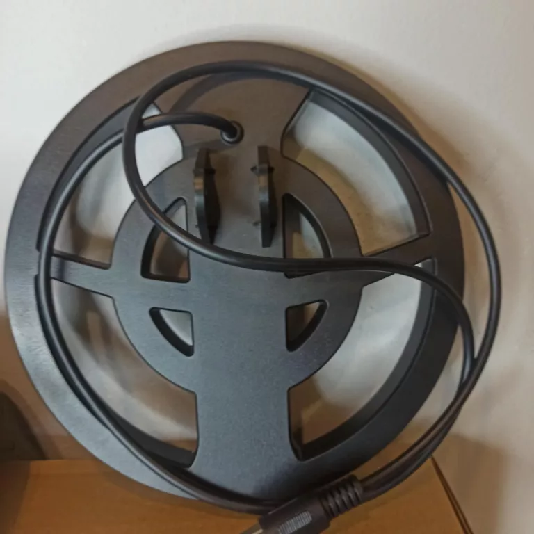 DETEKTOR METALU -METAL DETECTOR GTX5030 W KARTONIE