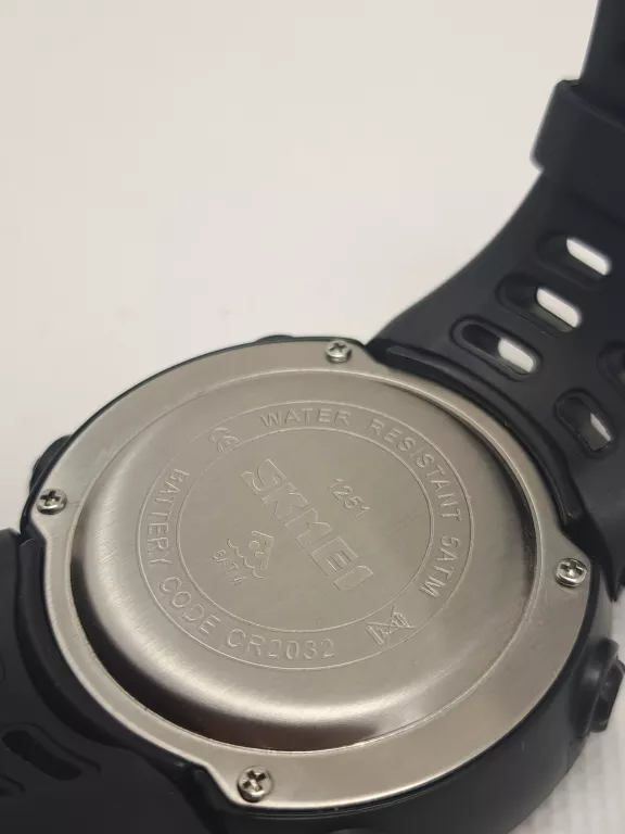 ZEGAREK SKMEI CR2032