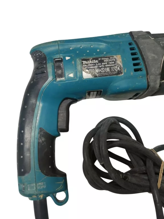 MŁOTOWIERTARKA MAKITA HR2470 SDS PLUS 780 W