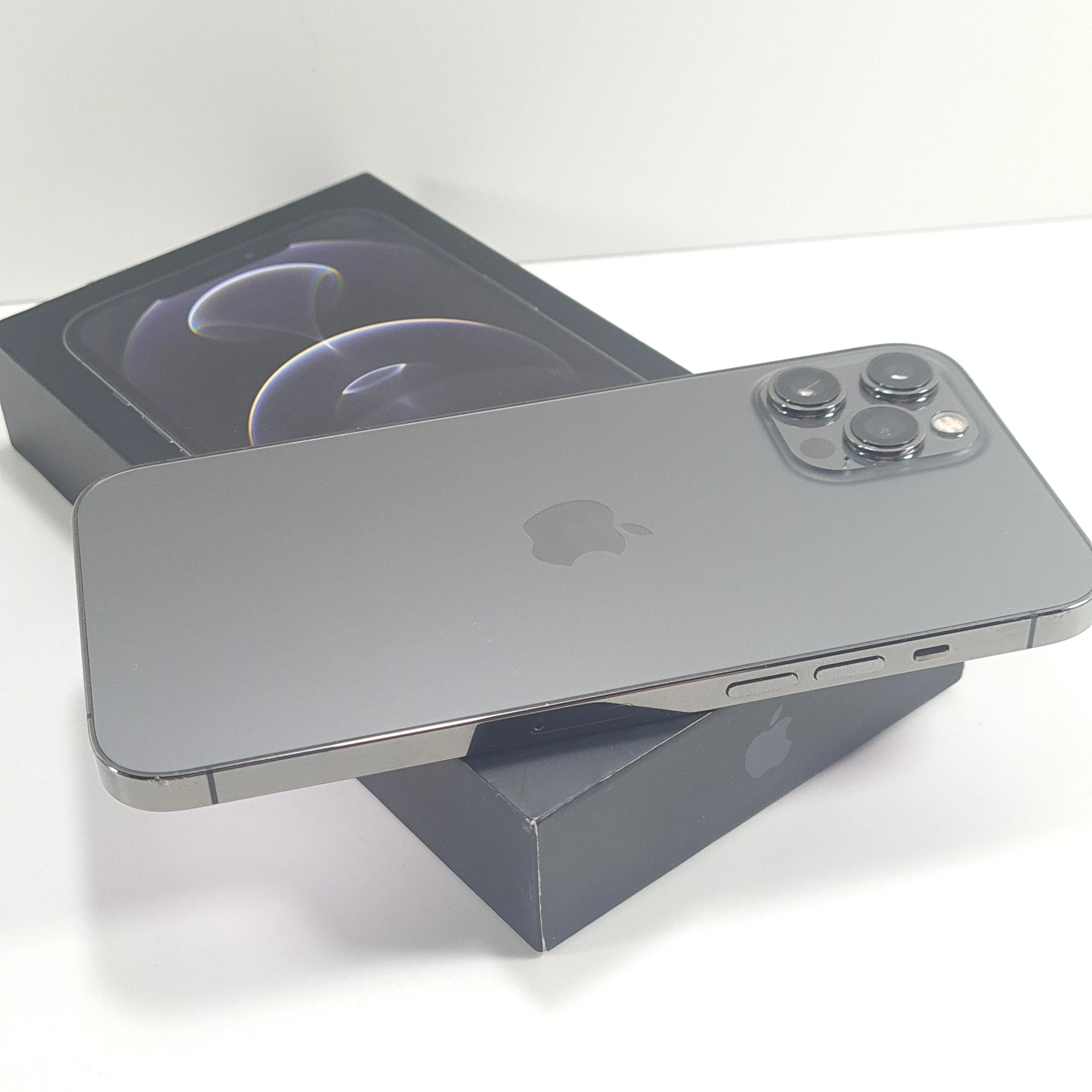 apple-iphone-12-pro-max-256gb-szary-bat-74-przekatna-ekranu-670