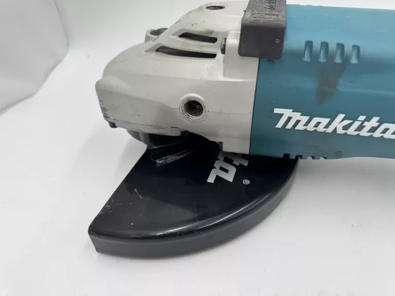 SZLIFIERKA KONTOWA MAKITA GA9020/WALIZKA