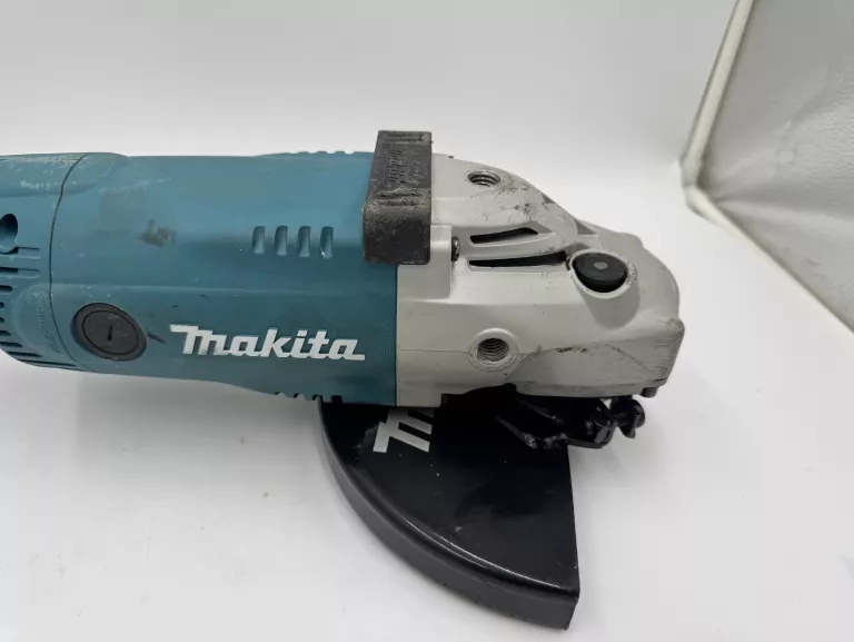 SZLIFIERKA KONTOWA MAKITA GA9020/WALIZKA