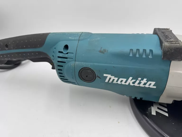 SZLIFIERKA KONTOWA MAKITA GA9020/WALIZKA