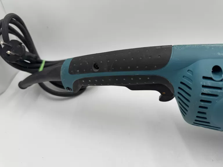 SZLIFIERKA KONTOWA MAKITA GA9020/WALIZKA