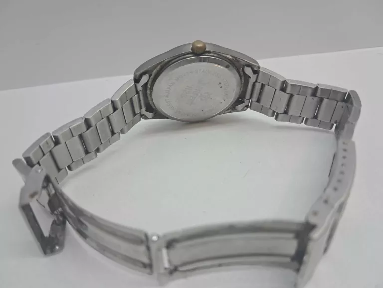 ZEGAREK  PERFECT GP124