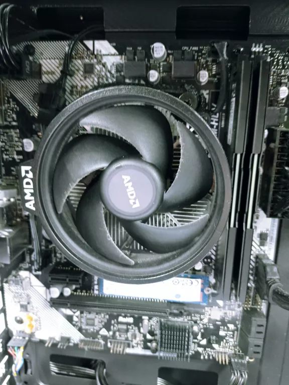 KOMPUTER SMX BATTLESTATION M4B R5-5600/32GB/1TB