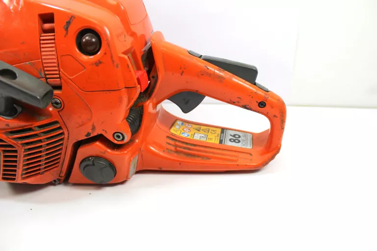 PIŁA SPALINOWA HUSQVARNA 555