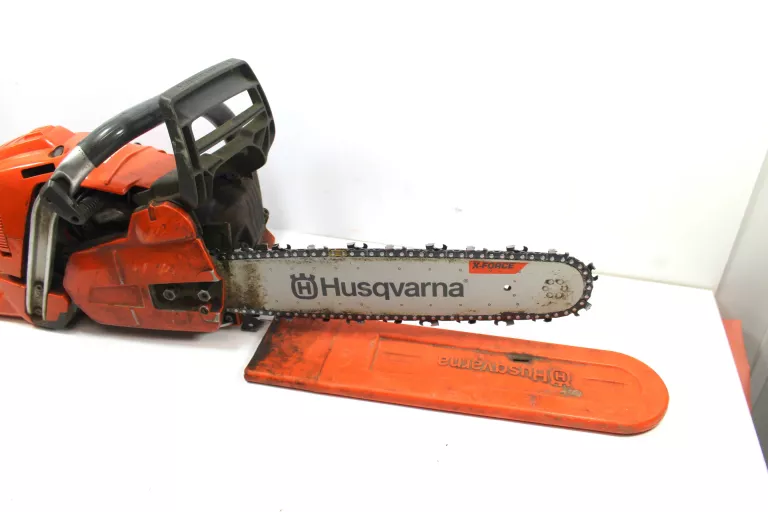 PIŁA SPALINOWA HUSQVARNA 555