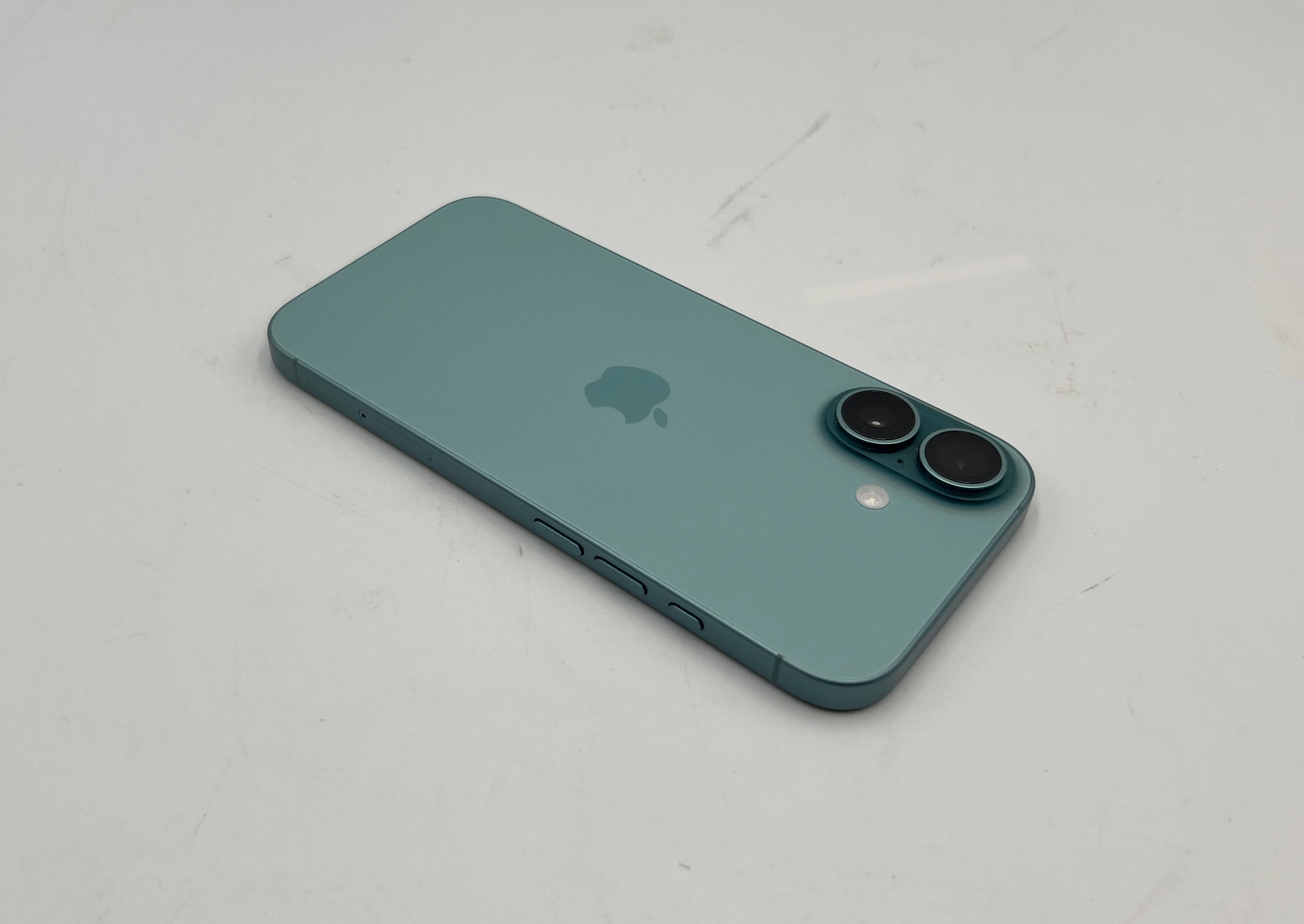 telefon-apple-iphone-16-128-gb-bat100-typ-202685-212929