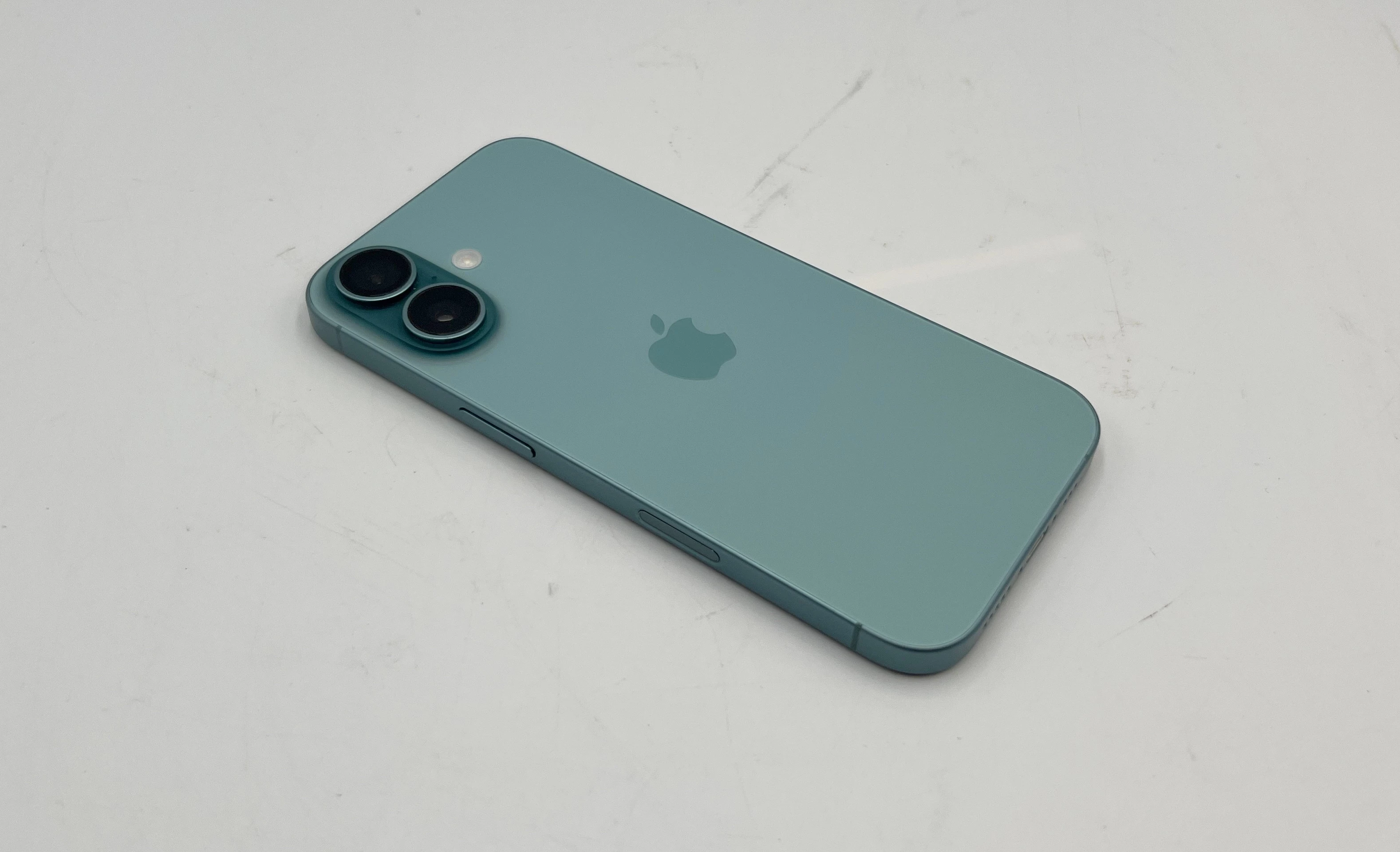 telefon-apple-iphone-16-128-gb-bat100-kod-producenta-myed3hxa