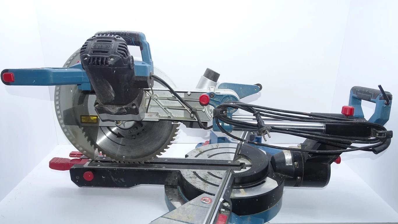 pila-ukosnica-erbauer-emis305s-1800w-305mm-marka-248811-950358