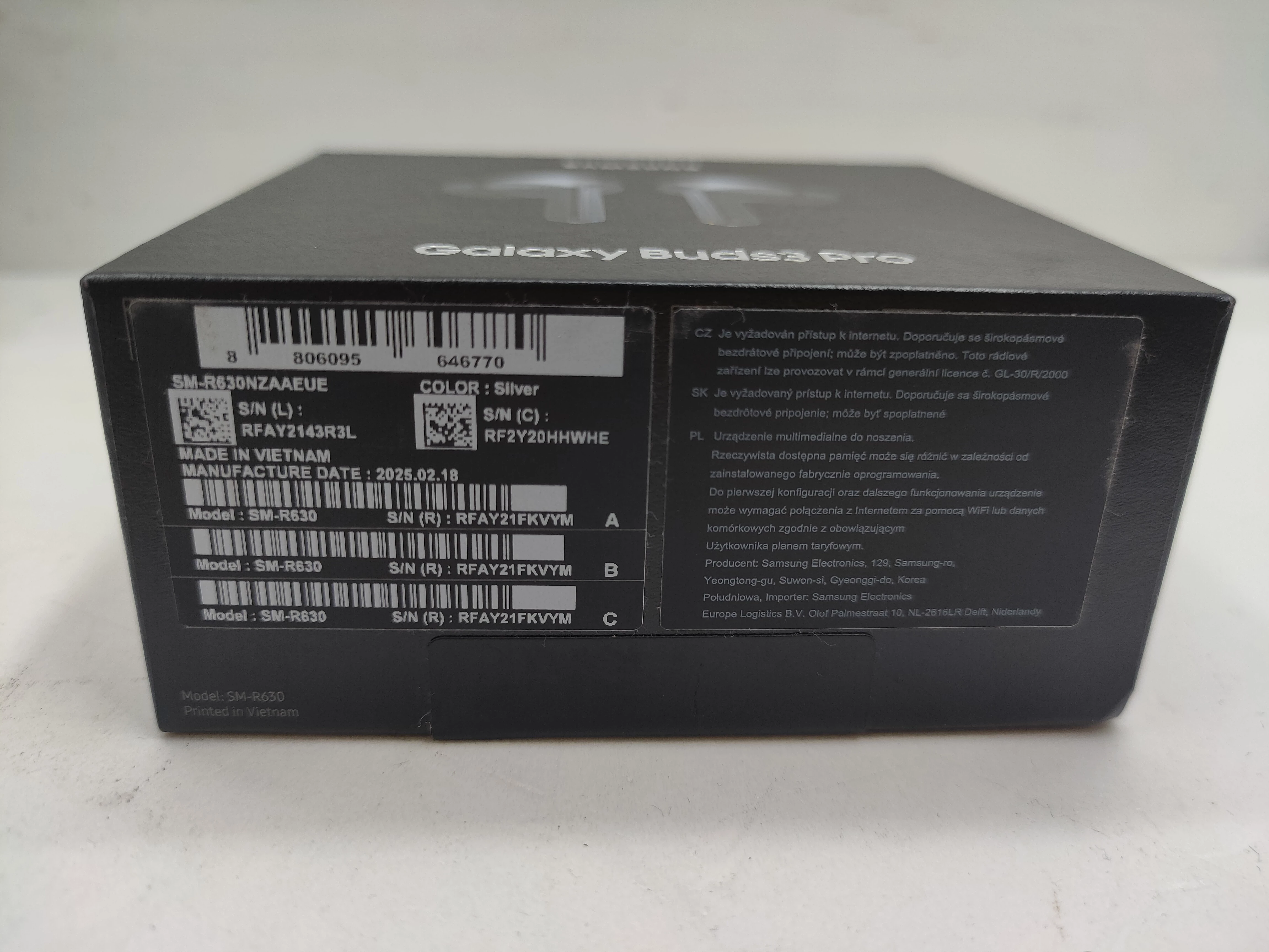 sluchawki-bezprzewodowe-samsung-galaxy-buds3-pro-srebrne-ean-gtin-8806095646770