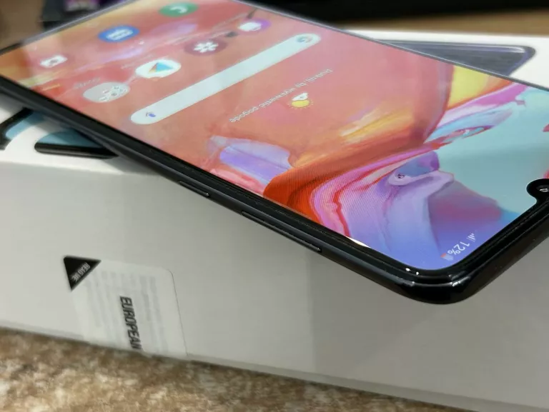 TELEFON SAMSUNG GALAXY A70 128GB KOMPLET