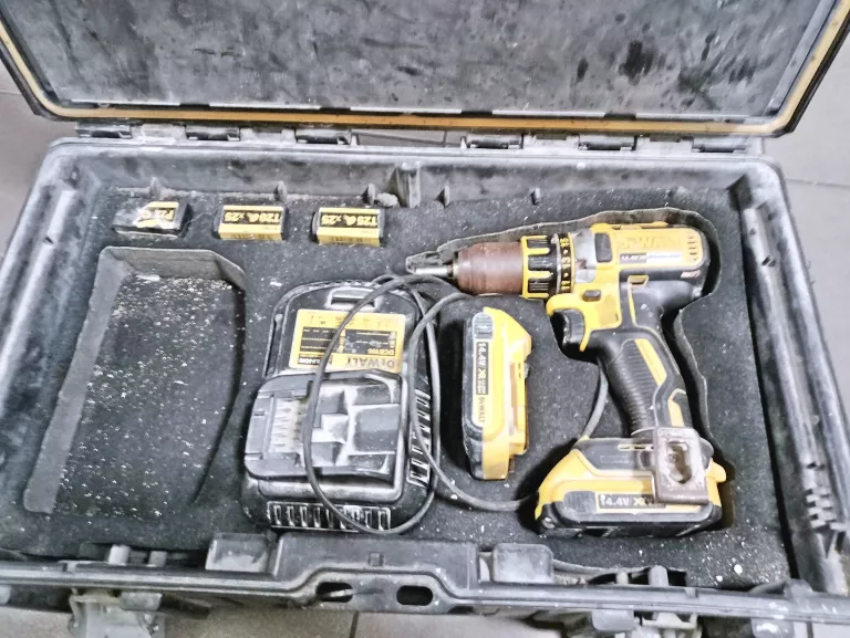 WKRĘTARKA DEWALT DCD732 2XBATERIE ŁADOWARKA AKCESORIA WALIZKA