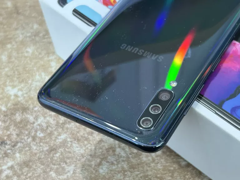 TELEFON SAMSUNG GALAXY A70 128GB KOMPLET