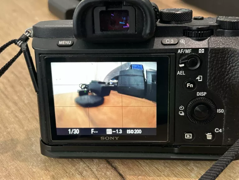 aparat-cyfrowy-sony-alpha-7-ii-24mpx-18625-zdjec-ladowarka-3x-akumulator-rozmiar-matrycy-206882-228766