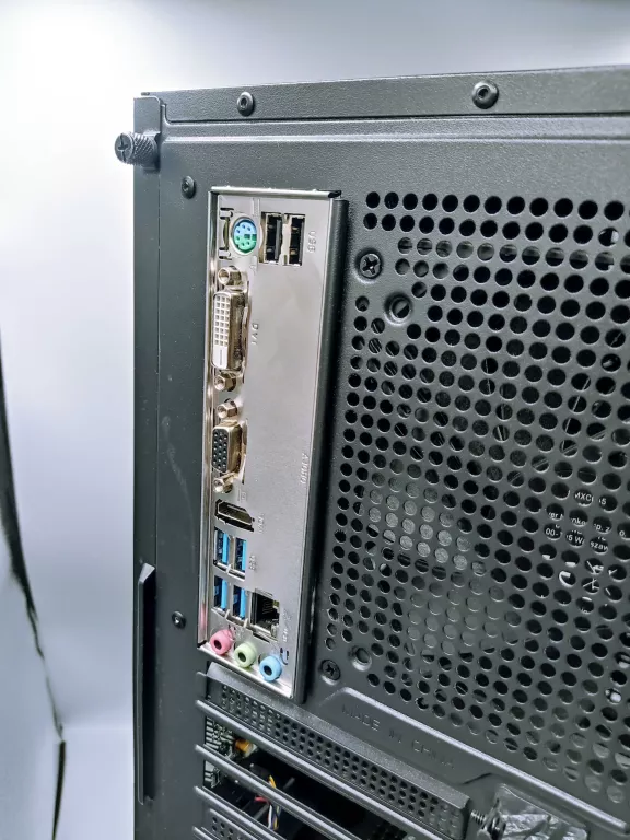 KOMPUTER SMX BATTLESTATION M4B R5-5600/32GB/1TB