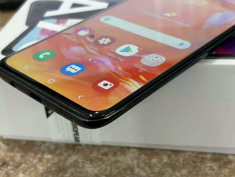 TELEFON SAMSUNG GALAXY A70 128GB KOMPLET