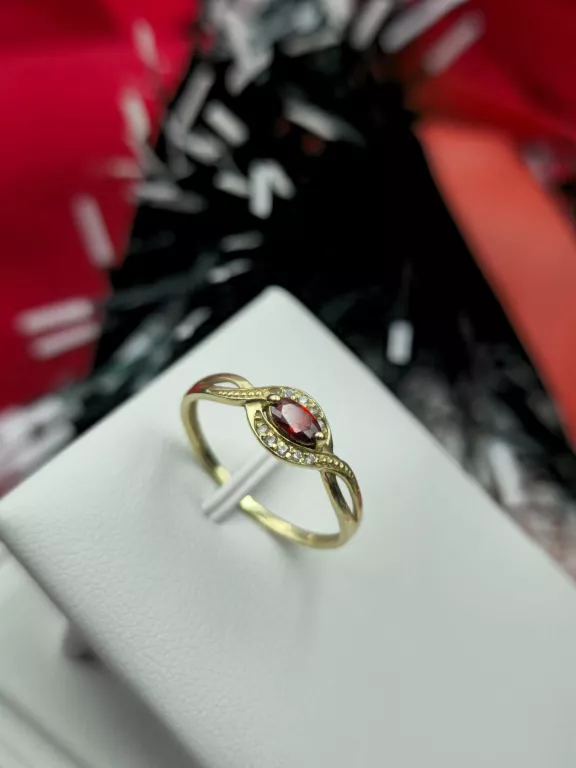 ZŁOTY PIERŚCIONEK 1,26G 585 R. 17