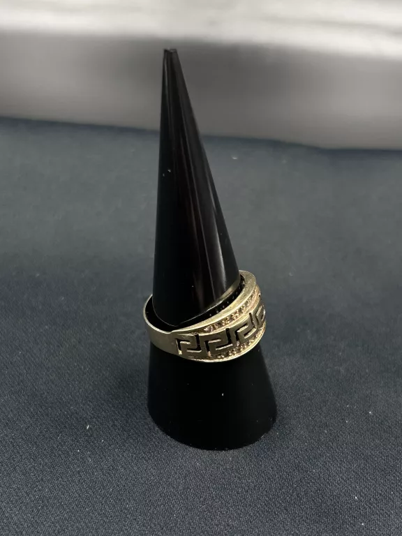 PRZEPIĘKNY ZŁOTY PIERŚCIONEK 333/8K/3,25G/R. 21