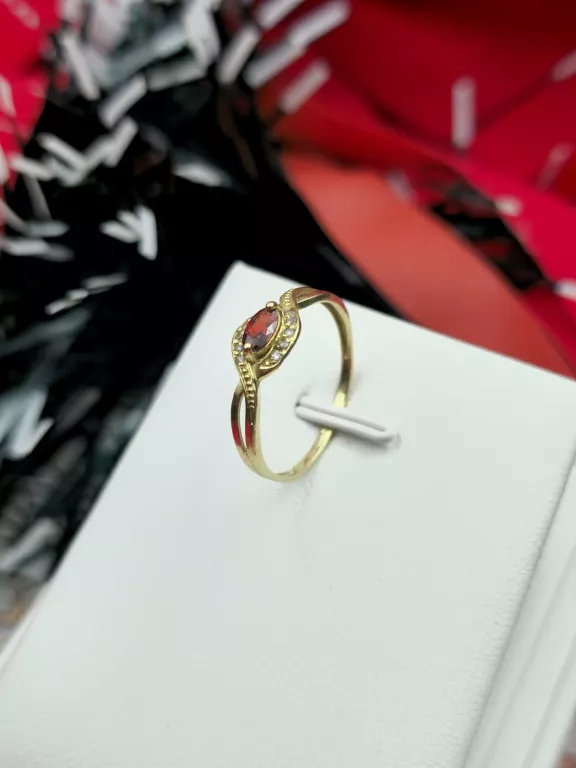 ZŁOTY PIERŚCIONEK 1,26G 585 R. 17