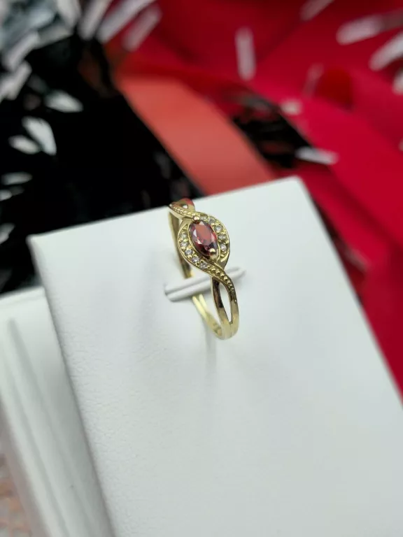 ZŁOTY PIERŚCIONEK 1,26G 585 R. 17