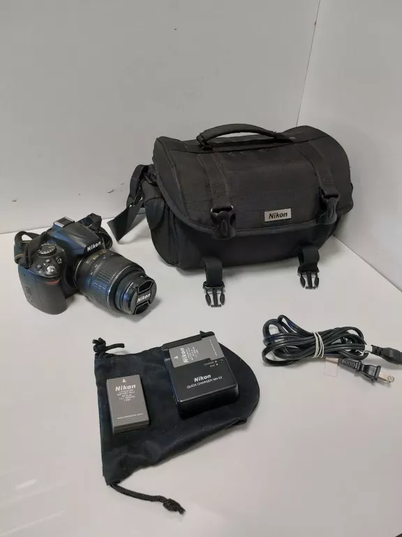 APARAT NIKON D3000+ OBIEKTYW 18-55MM TORBA/ŁAD