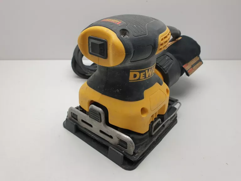 SZLIFIERKA OSCYLACYJNA DEWALT DWE6411