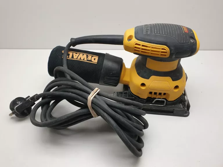 SZLIFIERKA OSCYLACYJNA DEWALT DWE6411