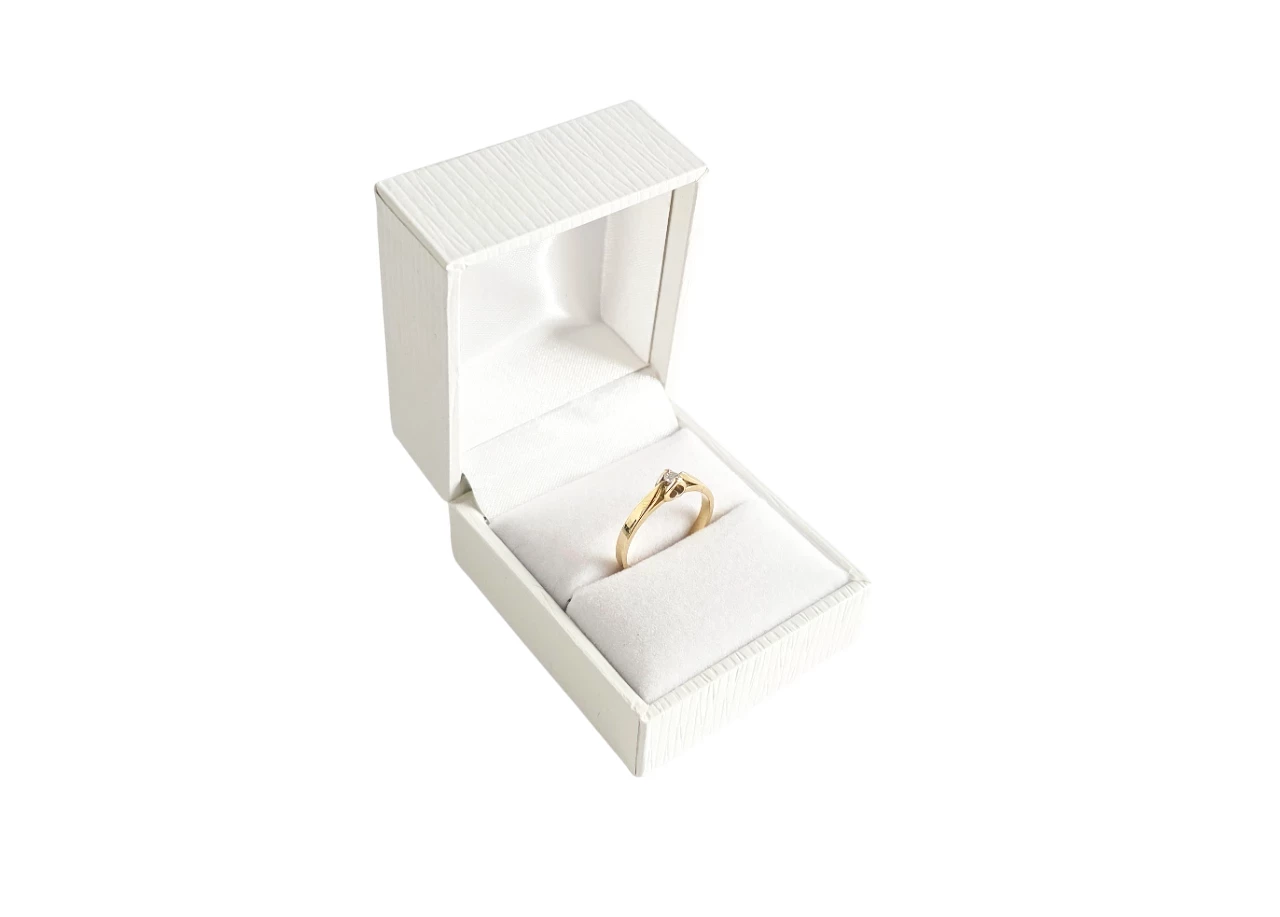 zloty-pierscionek-z-brylantem-585-170g-slowackiego-68-warszawa