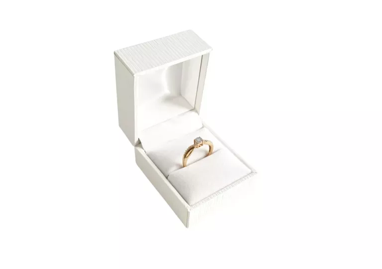 zloty-pierscionek-z-brylantem-585-206g-slowackiego-68-warszawa