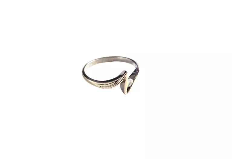 PIERŚCIONEK BIAŁE ZŁOTO Z BRYLANTEM (585) 2.05G