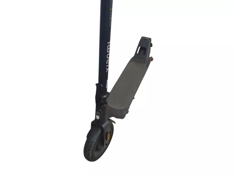 hulajnoga-xiaomi-electric-scooter-4-lite-waga-100
