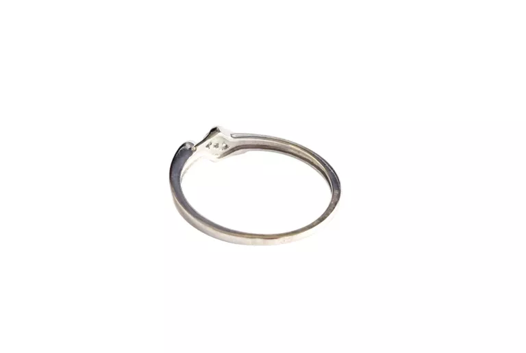 PIERŚCIONEK BIAŁE ZŁOTO Z BRYLANTEM (585) 1.29G