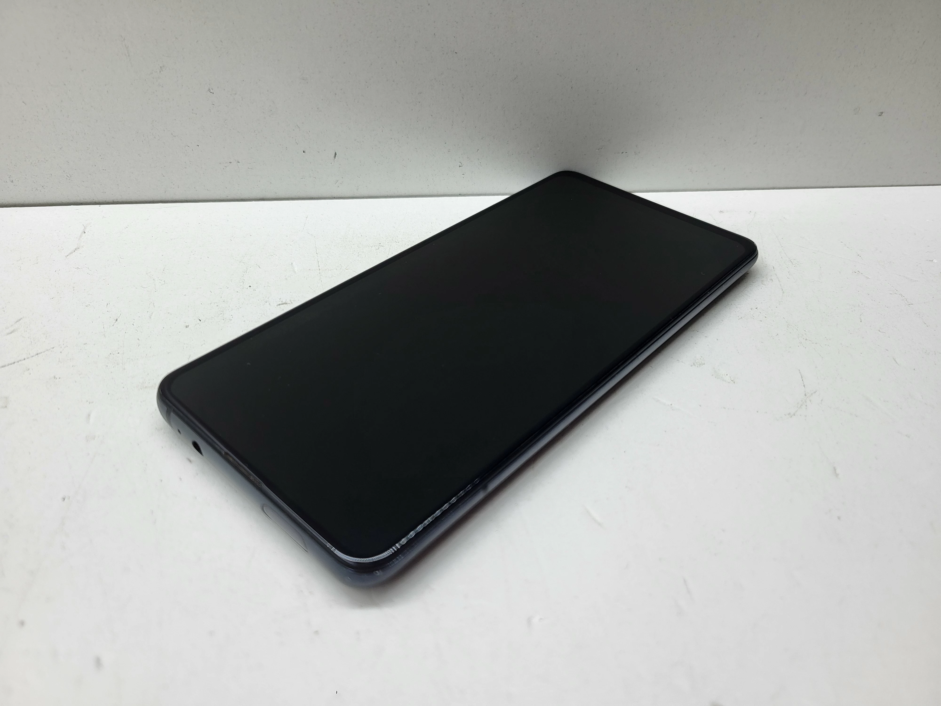 telefon-xiaomi-mi-9t-kod-producenta-mzb7724eu