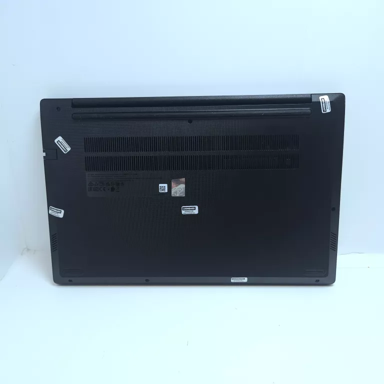 LAPTOP LENOVO V15 G2 AMD RYZEN 3 5300U RAM: 8GB SSD: 256