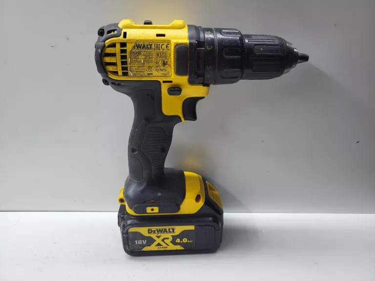 wkretarka-dewalt-dcd780-2-akumulatory-40ah-pojemnosc-akumulatora-200