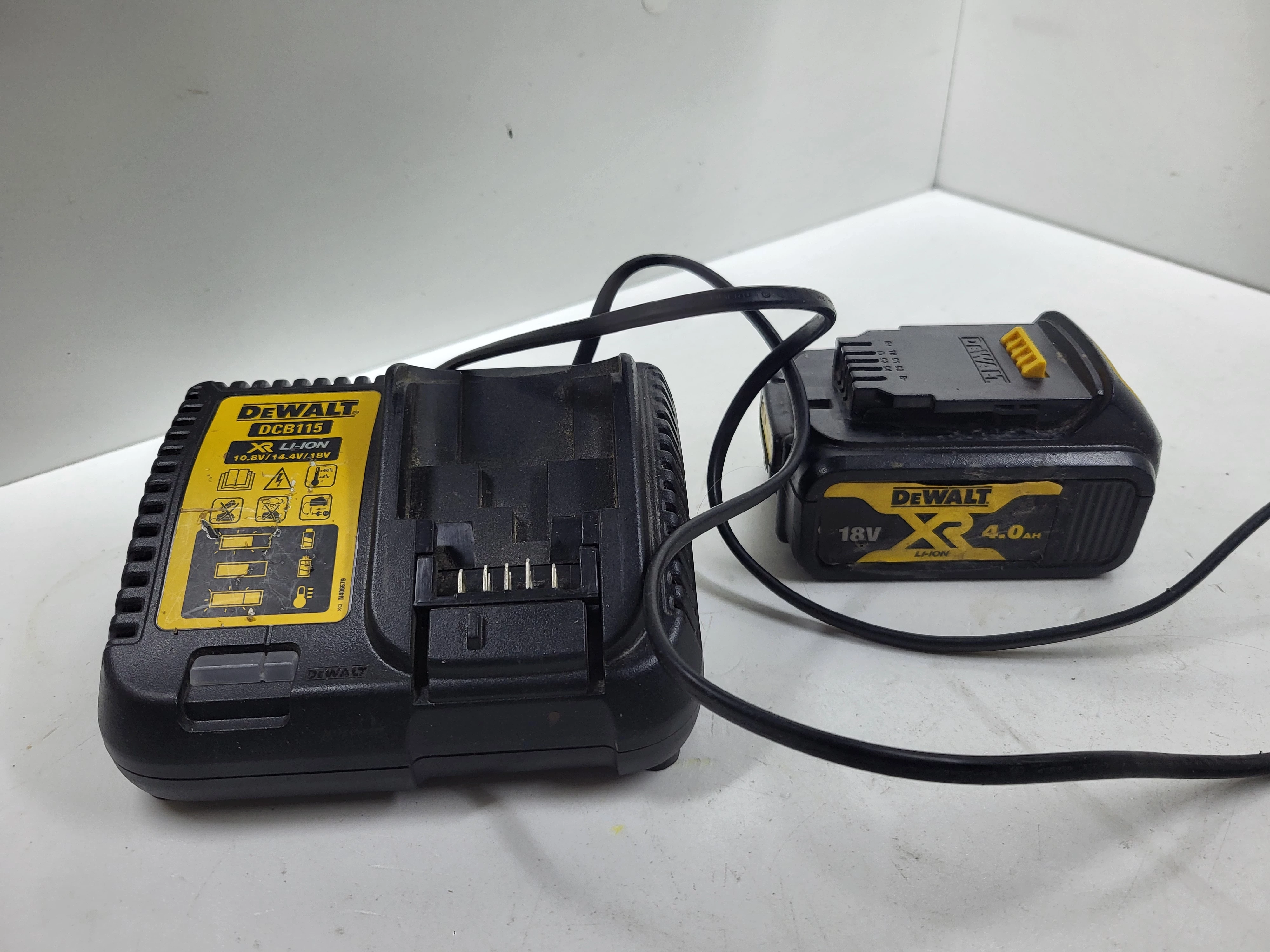 wkretarka-dewalt-dcd780-2-akumulatory-40ah-typ-akumulatora-129634-2