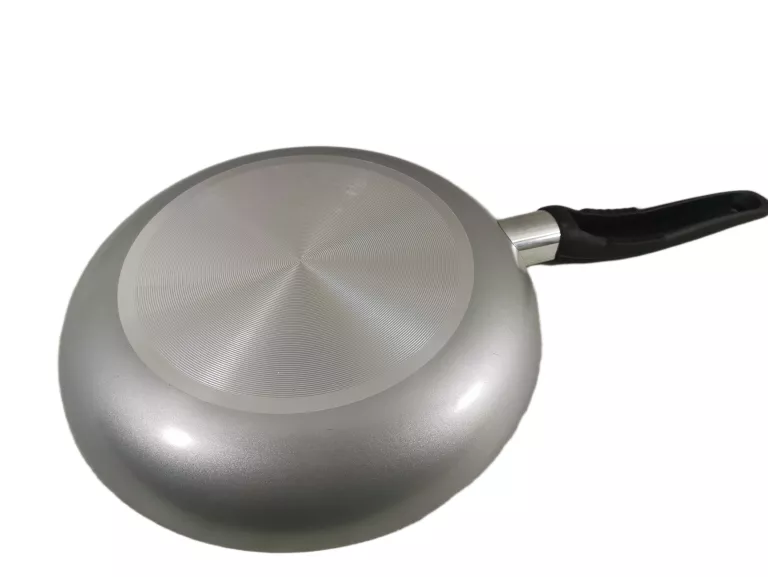 patelnia-z-powloka-nieprzywierajaca-smukee-24-cm-srednica-129329-7