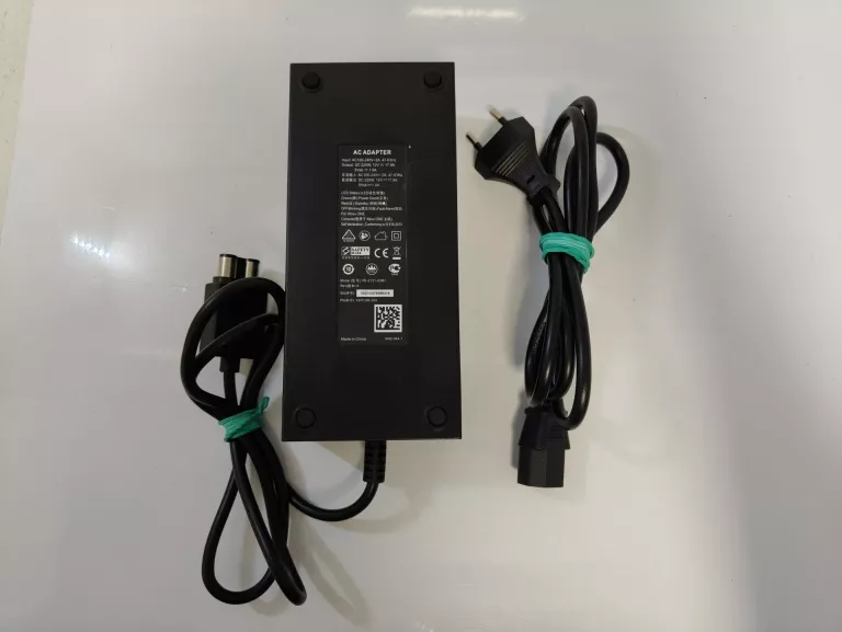 KONSOLA XBOX ONE 500GB BEZ PADA!