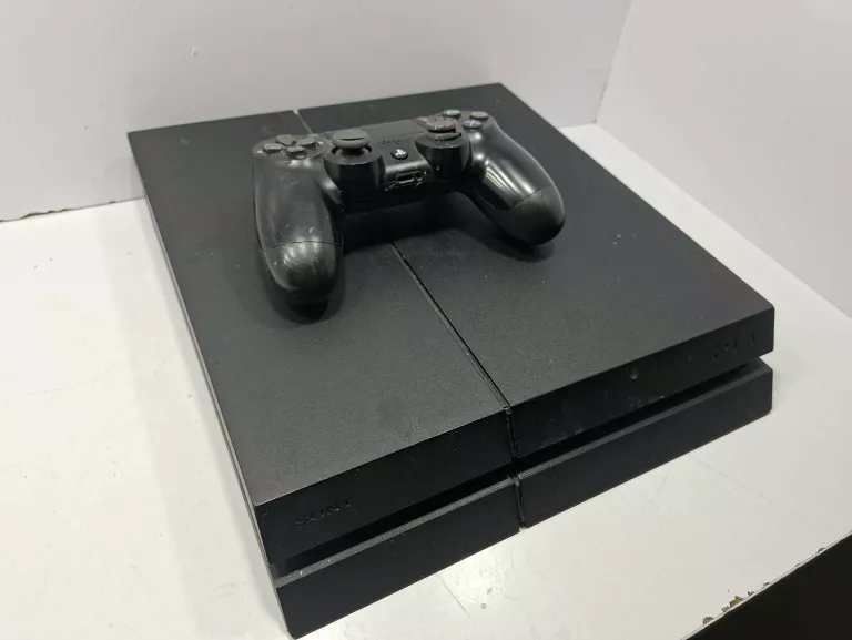 KONSOLA PS4 FAT + PAD