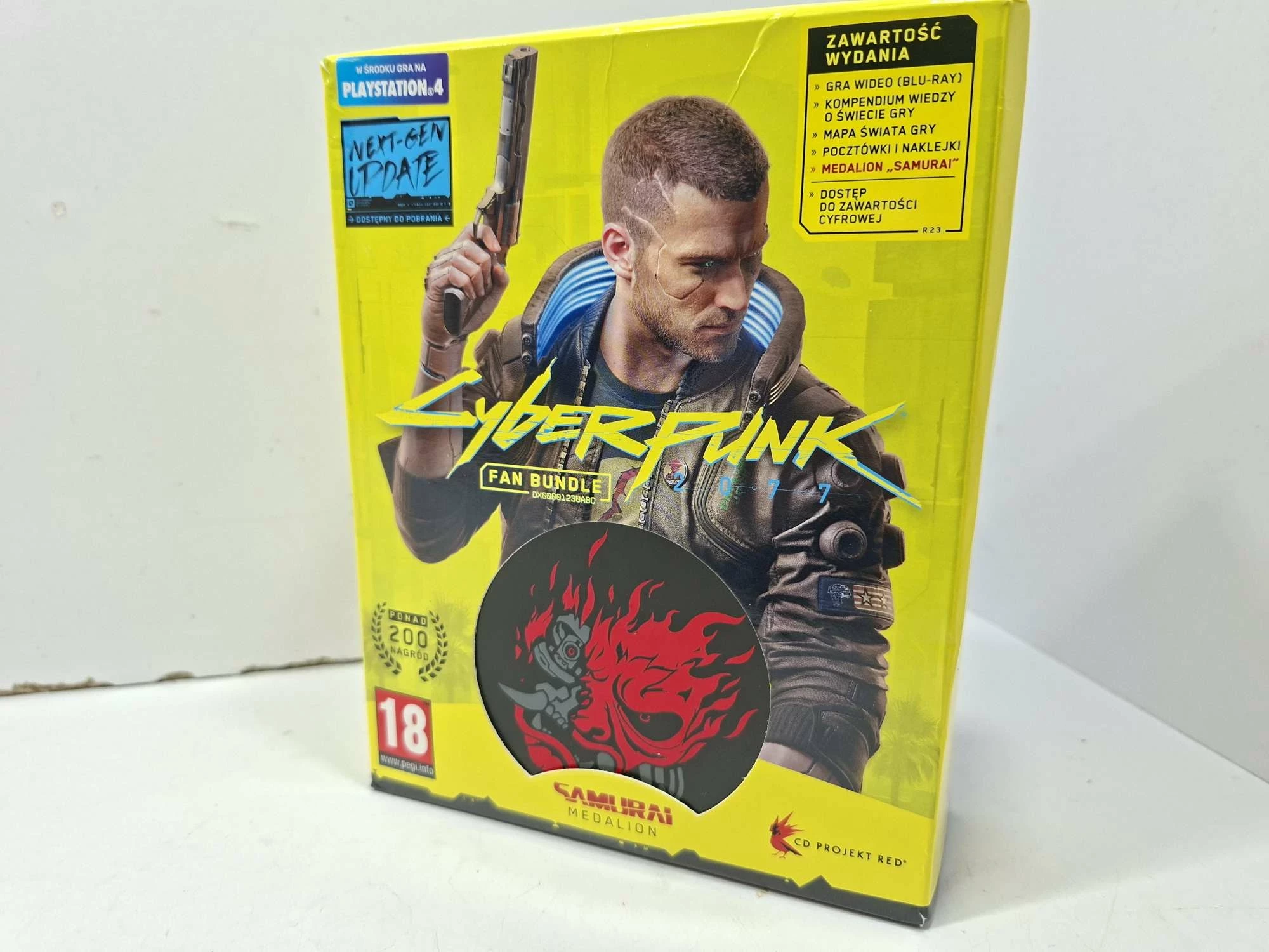 cyberpunk-2077-ps4-fun-edition-medalion-bez-zeba-ean-gtin-5908305247357