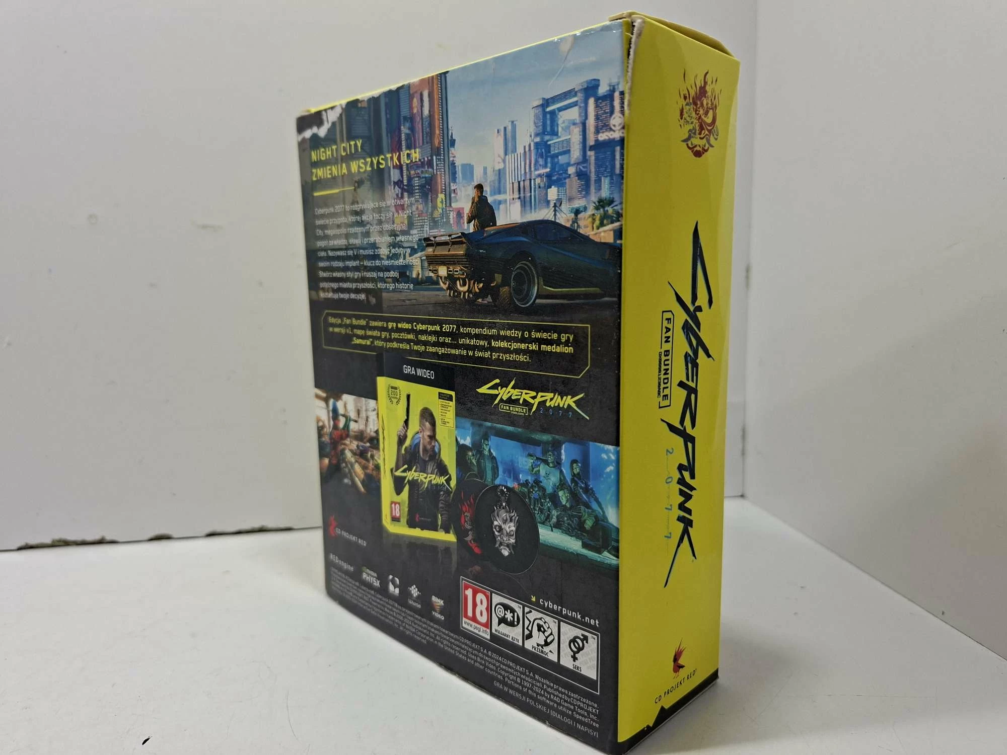 cyberpunk-2077-ps4-fun-edition-medalion-bez-zeba-stan-11323-2