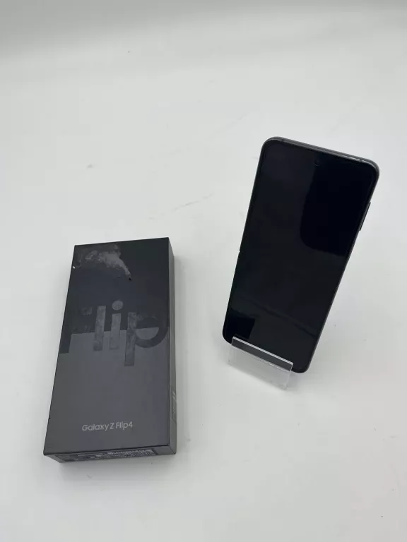 telefon-samsung-galaxy-z-flip-4-8128gb-przekatna-ekranu-670
